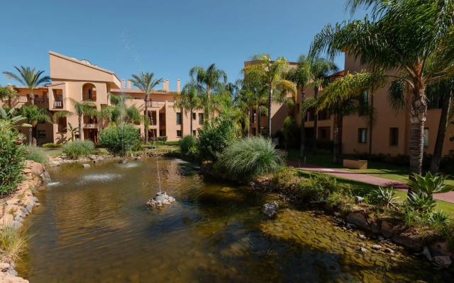 Modern and luxurious holiday home with sea views in Benahavís