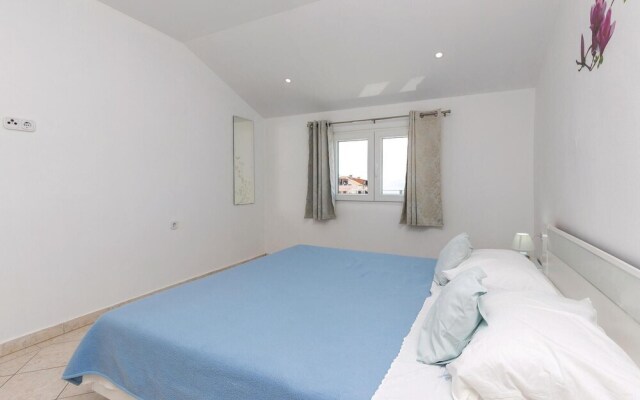 Amazing Home in Crikvenica With Wifi and 2 Bedrooms
