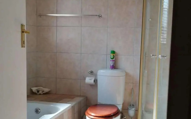 Feather Tree Bed And Breakfast