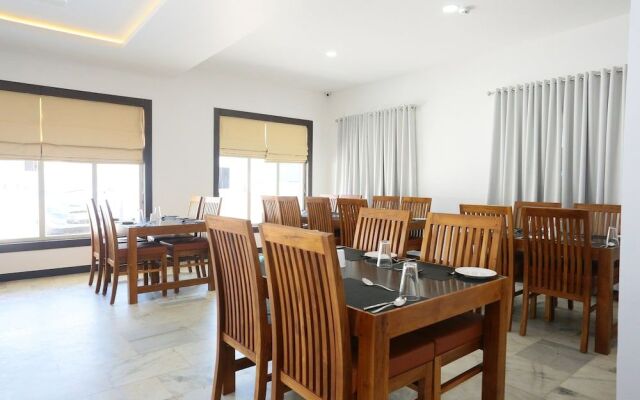 Capital O 28467 Kumily Gate