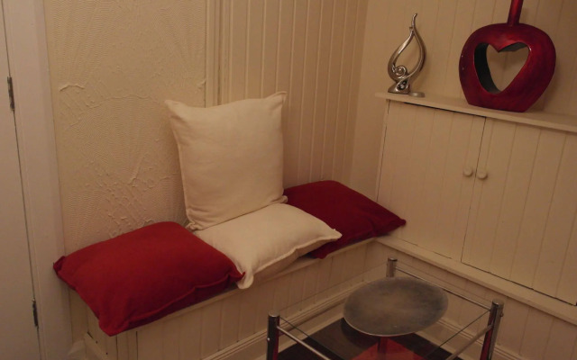 Robert The Bruce Apartment
