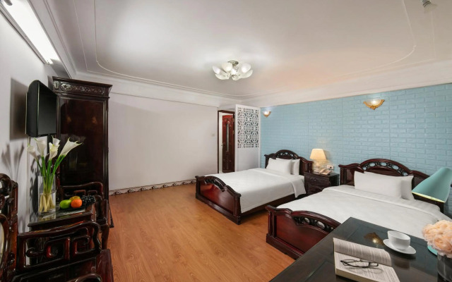Little Diamond Hotel