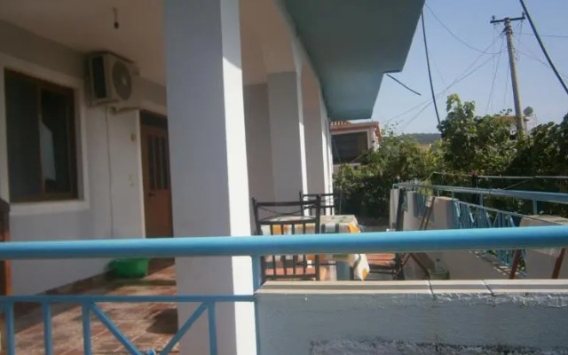 Misteak Apartments