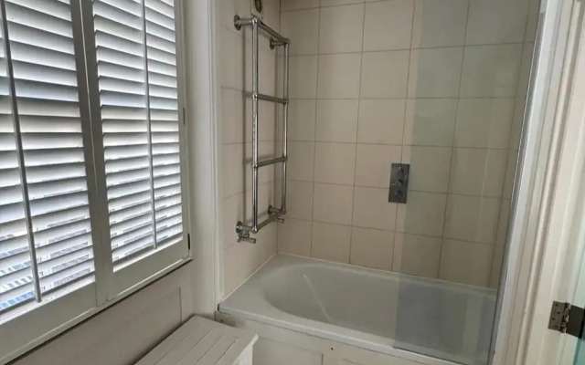 Covent Garden House, 4-bed, Sleeps 10