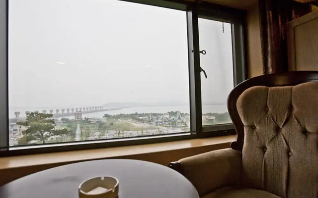 Gunsan Riverhill Hotel