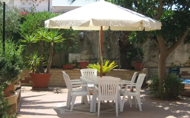 Lush Holiday Home in Sciacca near Golf Course