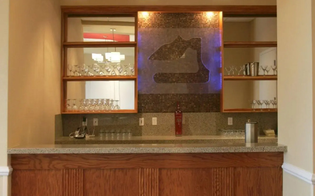 SEVEN Sebring Raceway Hotel