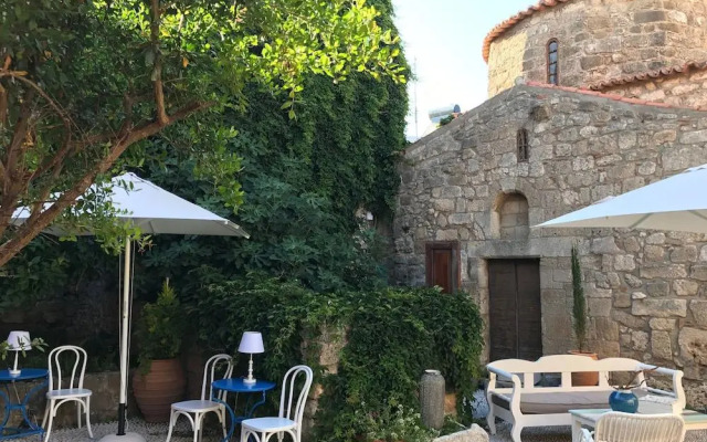 Saint Artemios Hotel and Oriental Suites