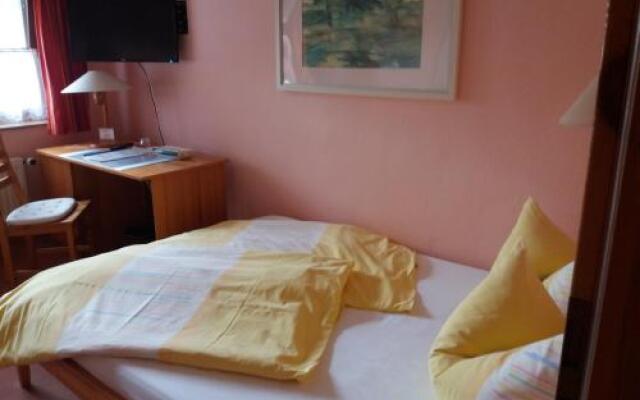 Hotel garni & Oma's Heuhotel 'Pension zur Galerie'