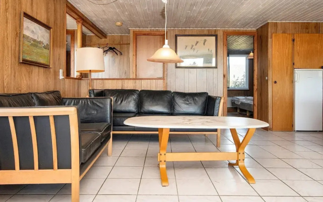 Vibrant Holiday Home in RÃ¸mÃ¸ near Sea