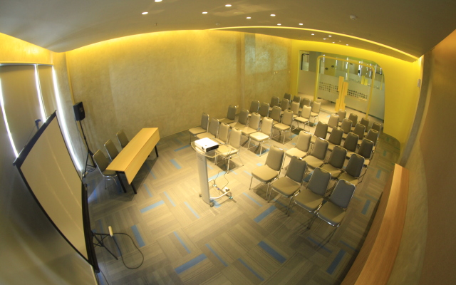 YELLO Hotel Jemursari Surabaya