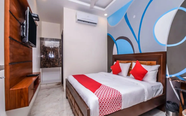 OYO 14896 City Galaxy Inn