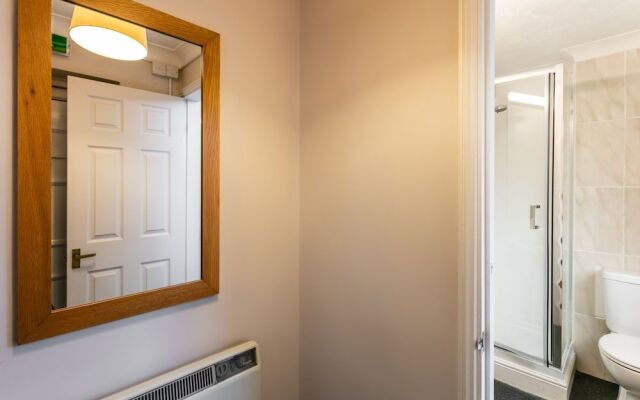 Roydon Marina Village Hotel