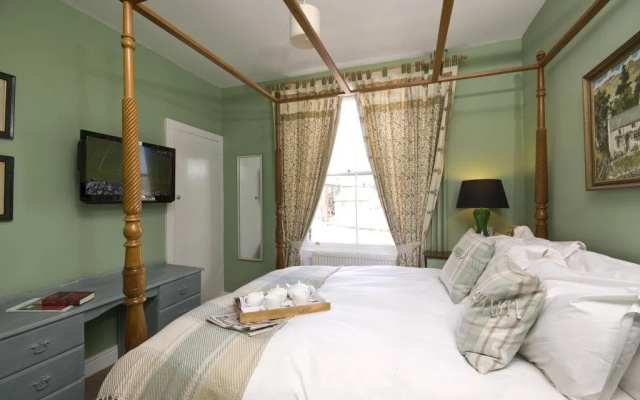 The Royal Harbour Hotel