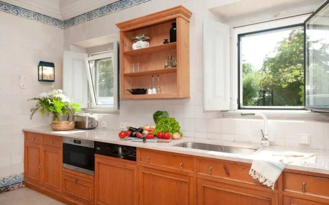 Manor House in Azeit o