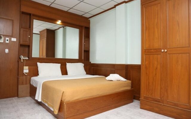Banpaktai Hotel