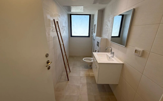 J&G Suites