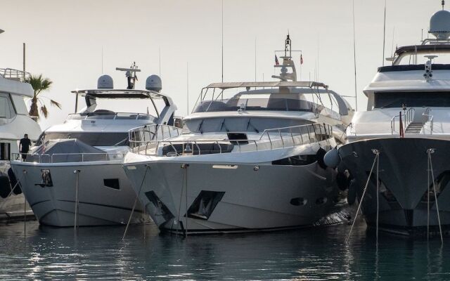 Mabruk lll Yacht