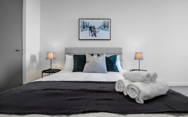 Simple And Cozy Apartment In Parkville