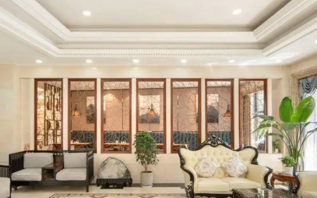 Shanghai Huhua International Hotel