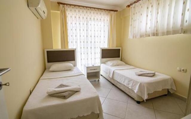 Sunset Beach Club Aqualettings mermaid 37