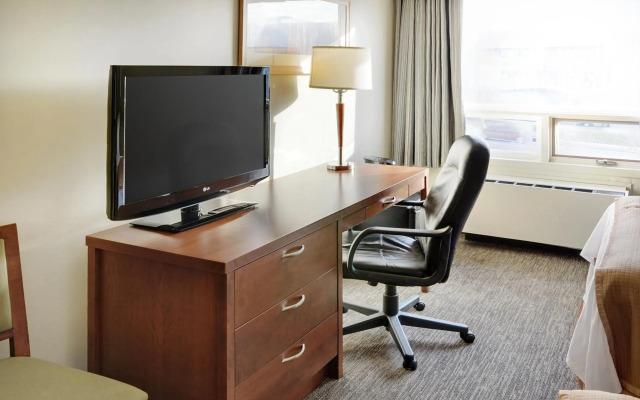 Travelodge by Wyndham Vancouver Airport
