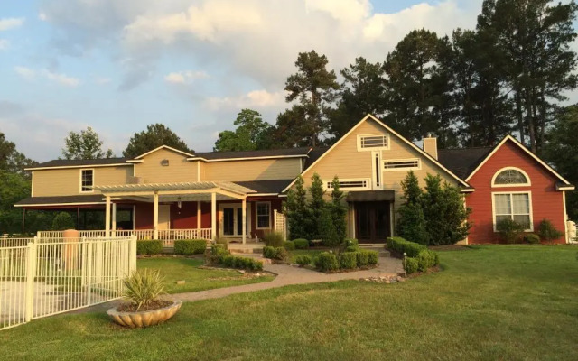 Maple Creek Bed and Breakfast