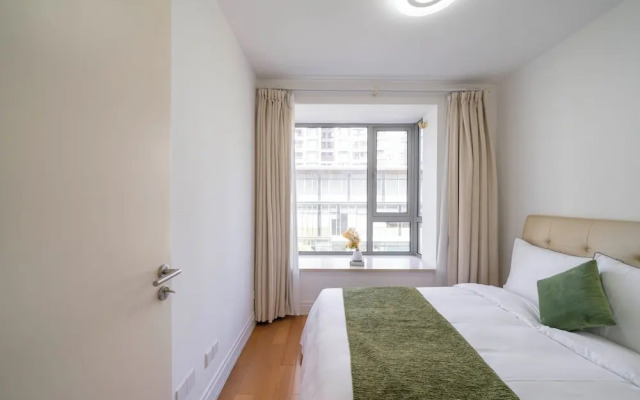 Tyms Stylish 3BR 2BA Apt Xujiahui Metro