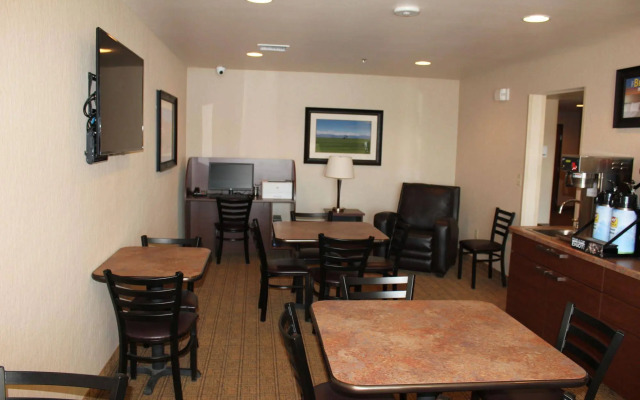 My Place Hotel - Loveland, CO