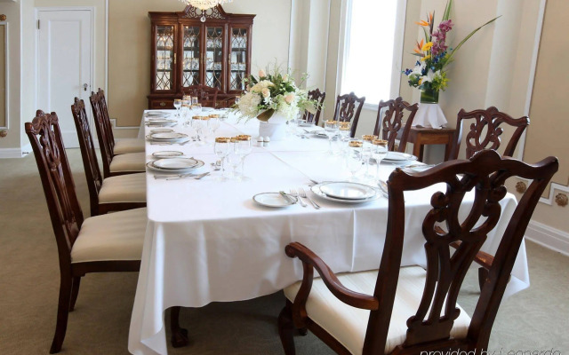 The Hotel Saskatchewan, Autograph Collection