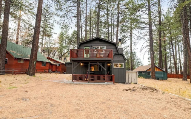 Charming Cabin Escape