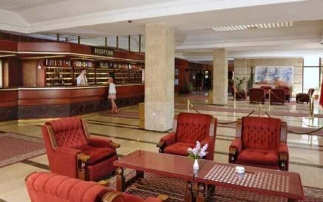Grand Hotel
