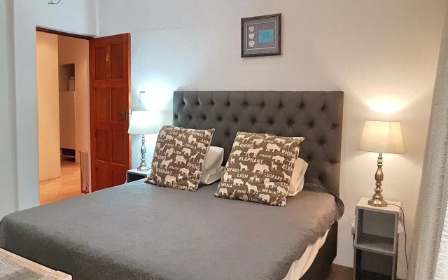 Six Valk Avenue Guest House