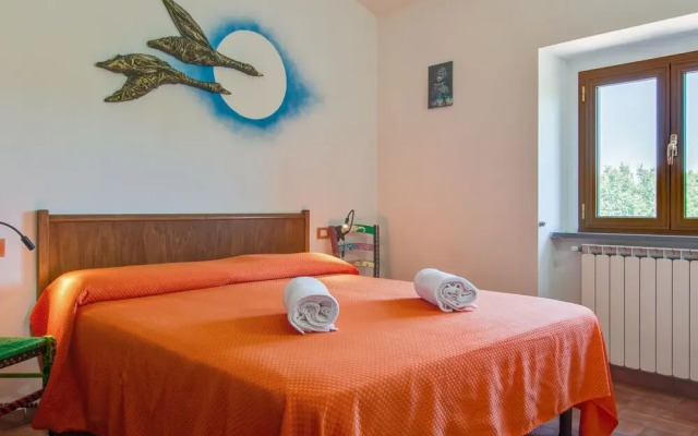 Pretty Holiday Home in Gubbio With Garden