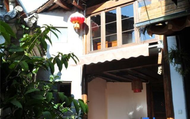 Tengchong Yinghe sightseeing Inn