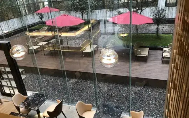 Jinuo Hotel