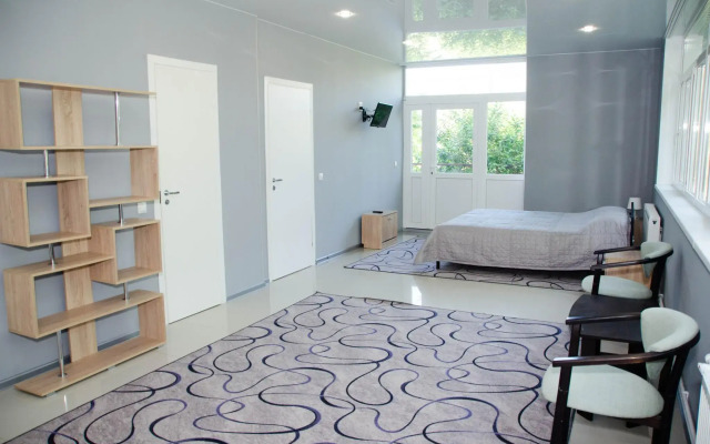 Yuzhnye Guest House