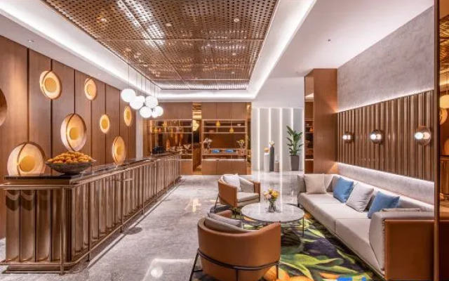 Orange Hotel (Nanjing Zhongyangmen Jianning Road)