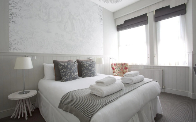 Georgian House Hotel