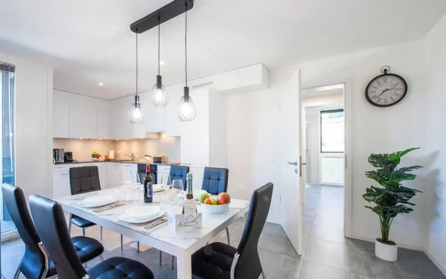Melano Lab Park Luxury