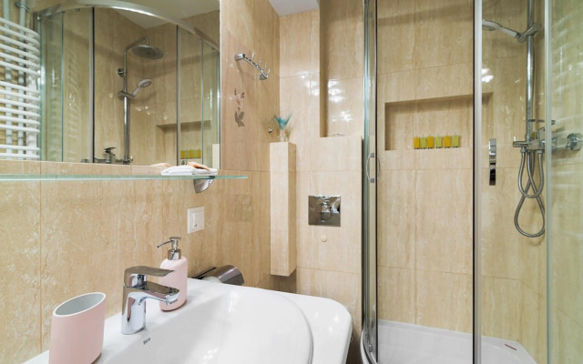 Royal Garden Apartment