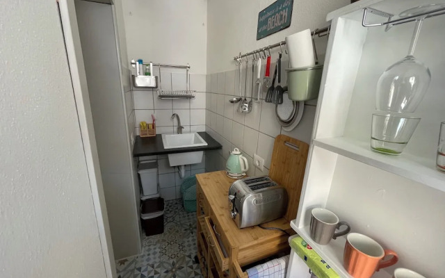 Large, Stunning Studio Apartment, Central Location