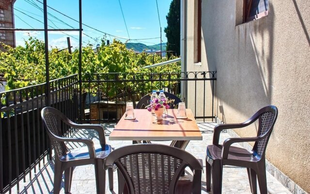 Guest House - MK