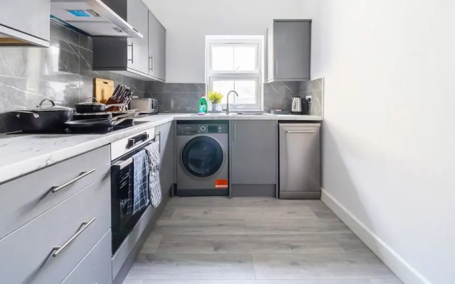 Modern Town Center Apartments Aldershot