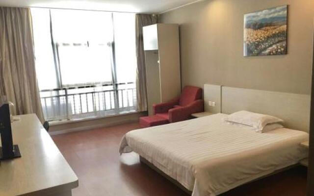 Elan Hotel Taicang Wuyang Square