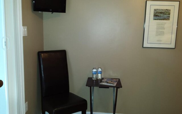 Northwest Lodge Bed & Breakfast