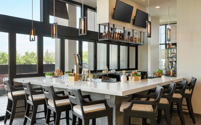 Home2 Suites By Hilton Woodland Hills