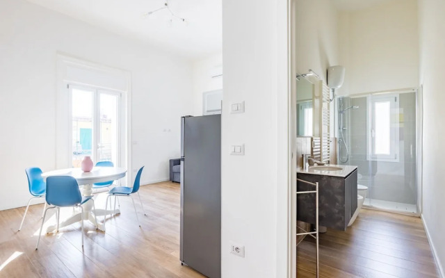 Sunny Panoramic Apartment by Napoliapartments