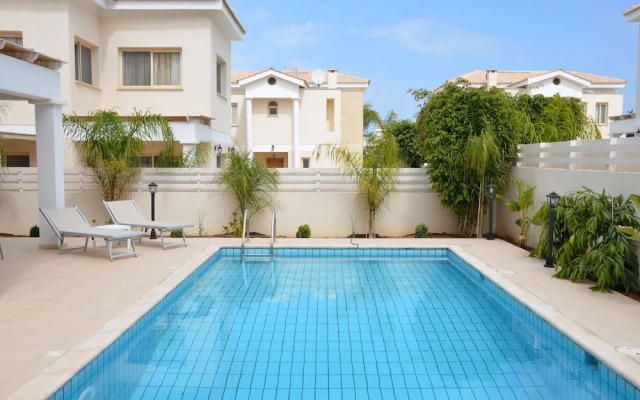 Anthorina Villa 17
