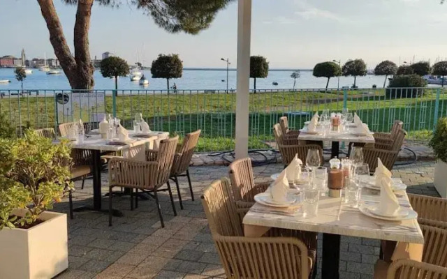 Garden Palace Resort